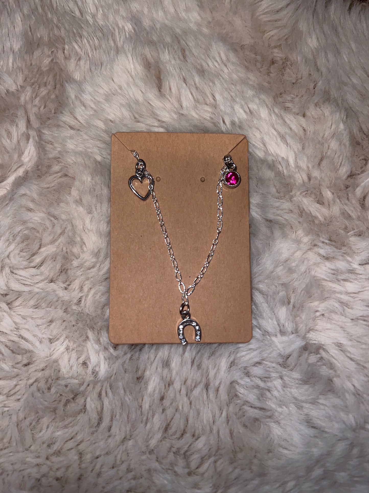 Silver horseshoe heart charm hatchain